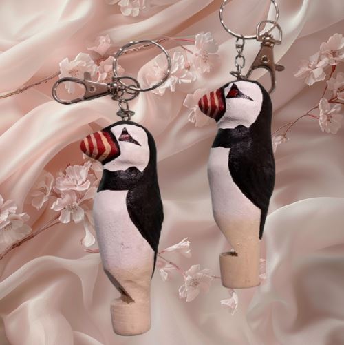 Wooden puffin keychain Wooden puffin keychain